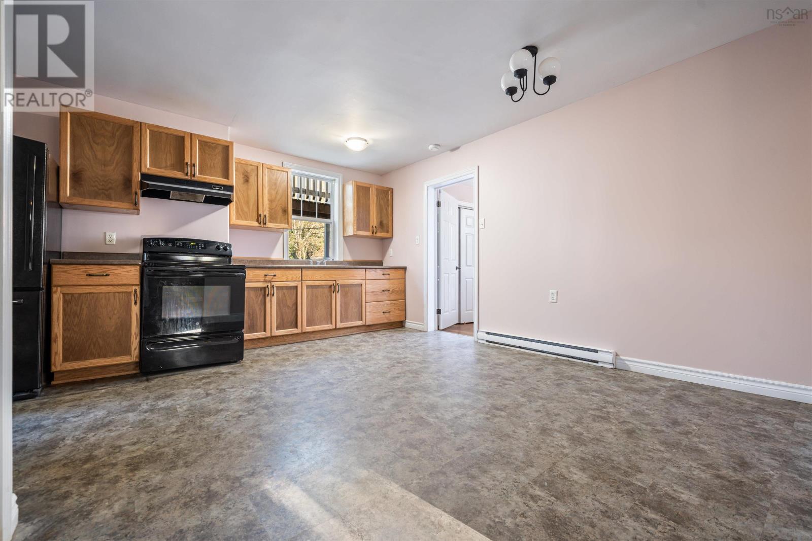 86 Denoon Street Property Photo 8