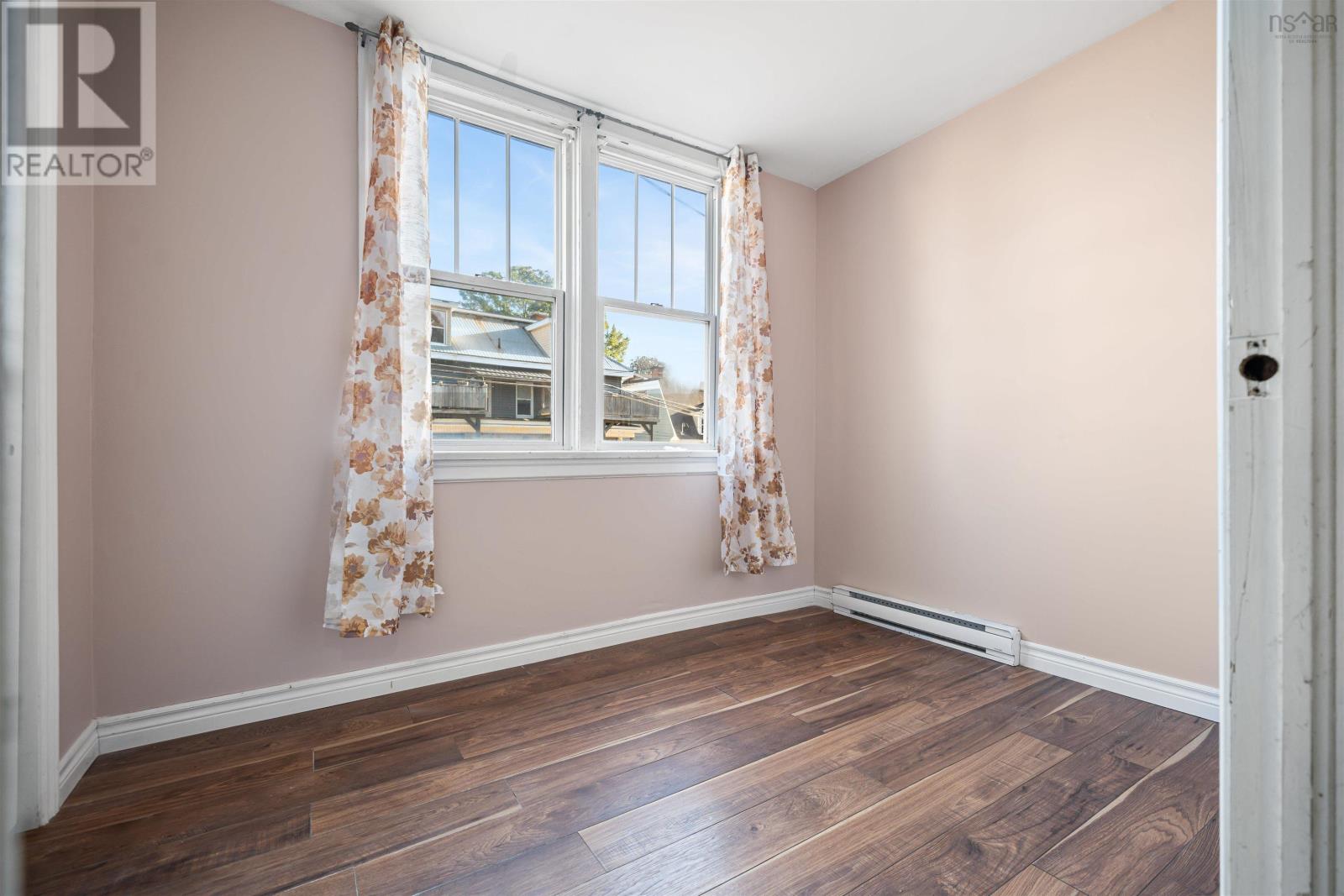 86 Denoon Street Property Photo 15
