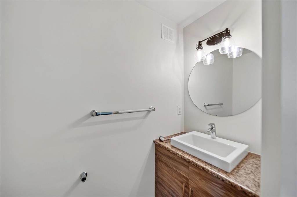 809 388 Pipeline Road Property Photo 10