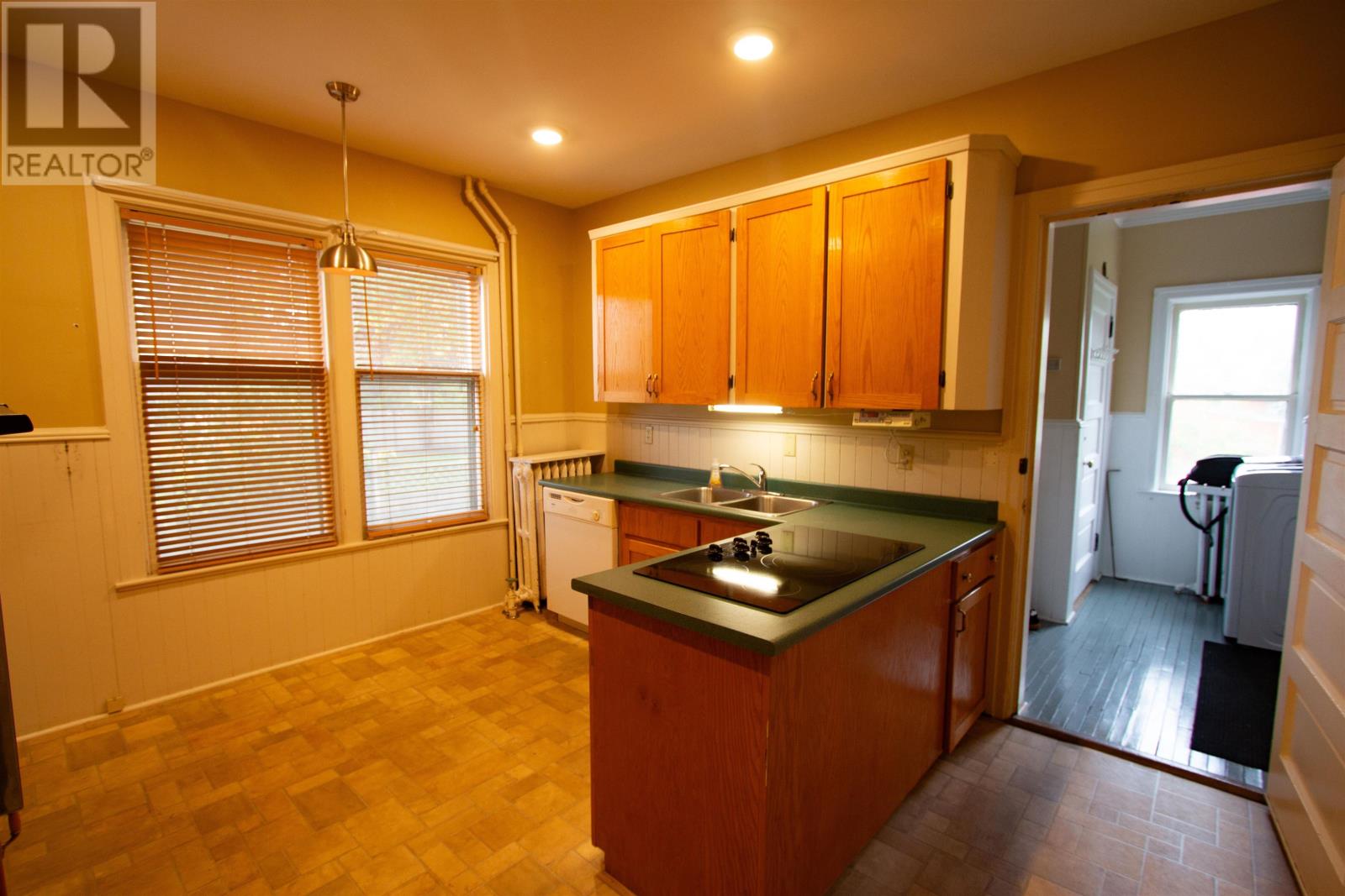 211 Notre Dame Street Property Photo 5