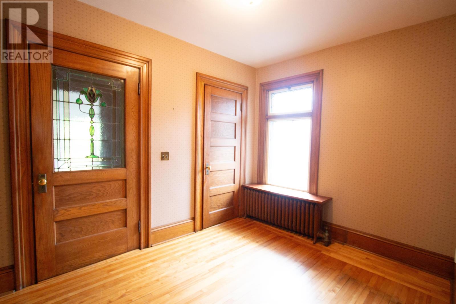 211 Notre Dame Street Property Photo 9