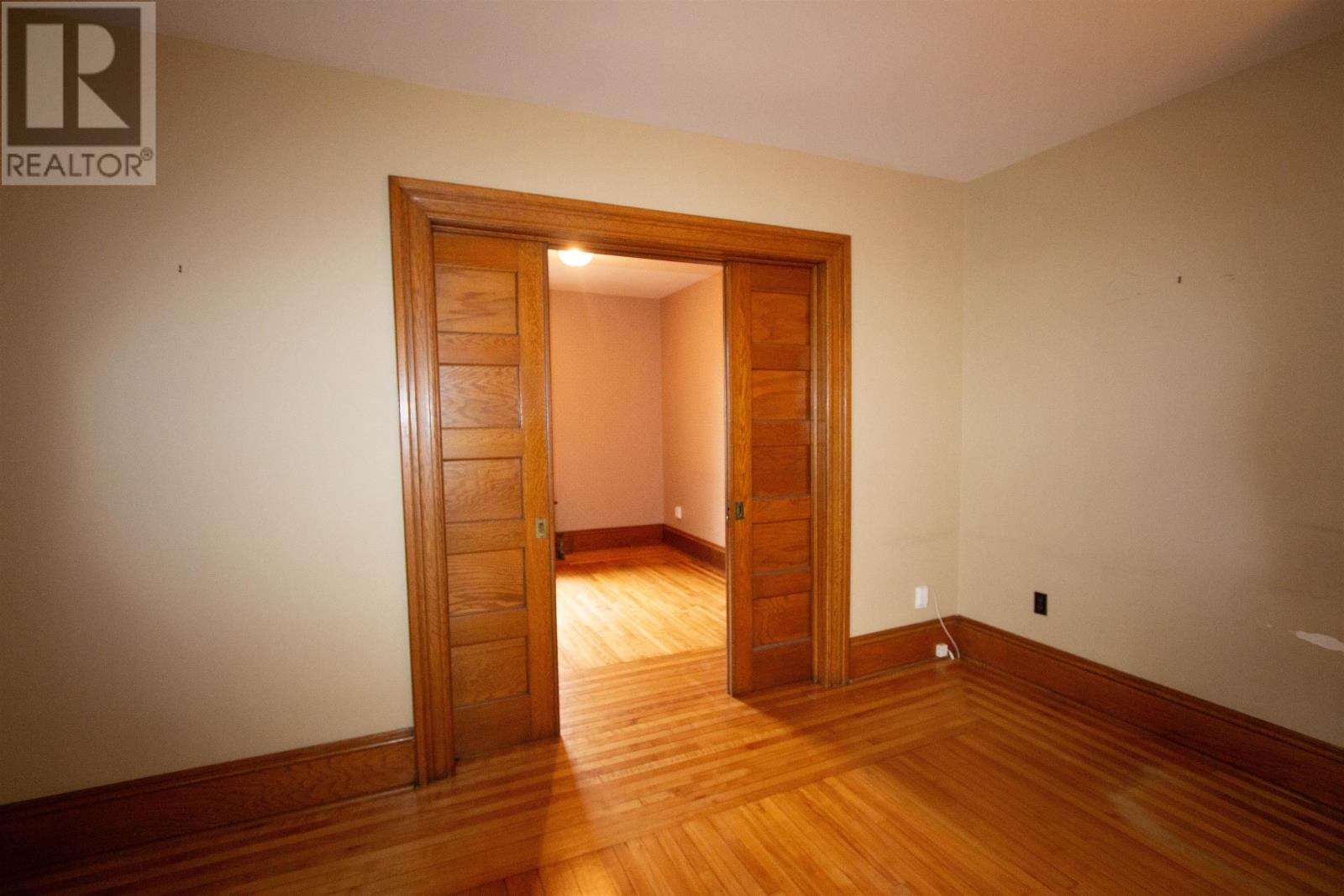 211 Notre Dame Street Property Photo 10