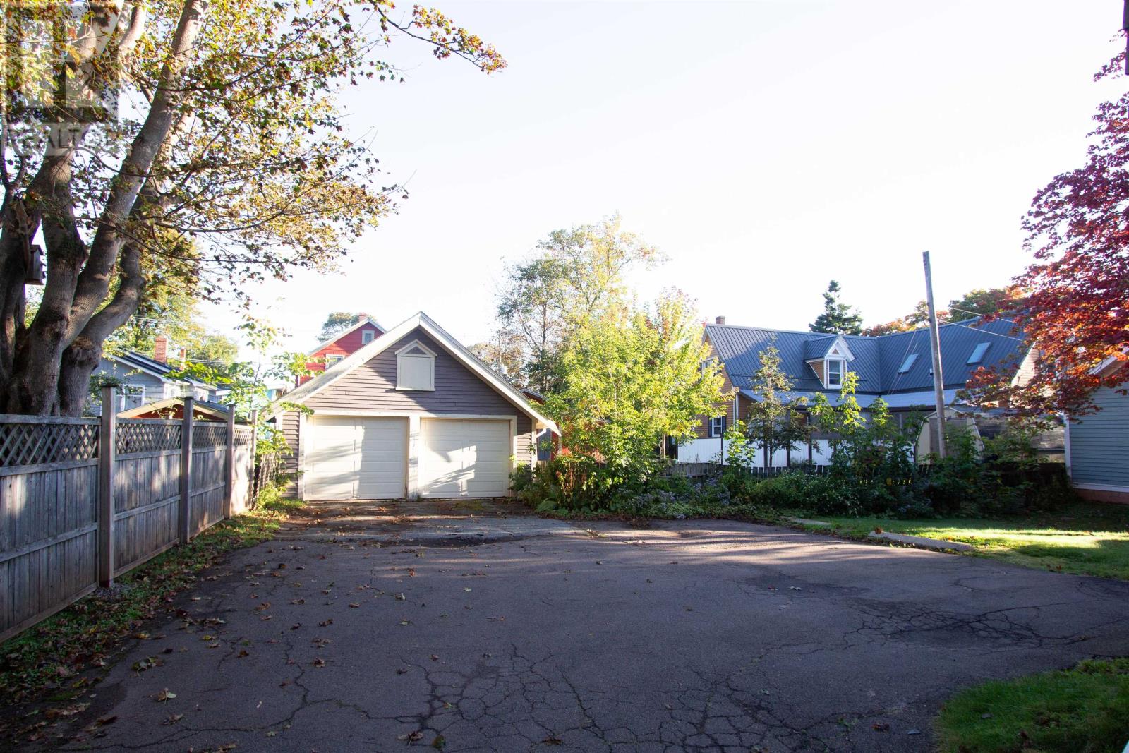 211 Notre Dame Street Property Photo 17