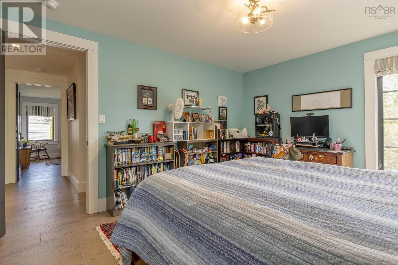 1170 Rockcliffe Street Property Photo 29
