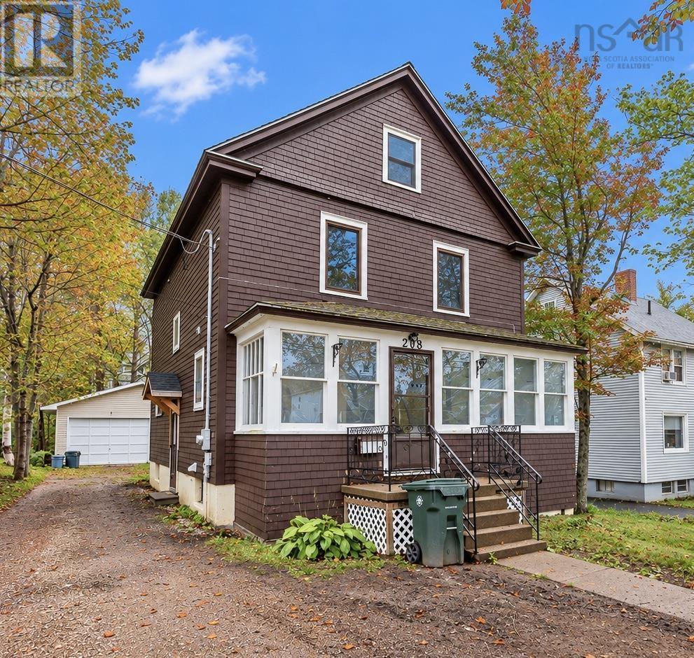 208 Whitney Avenue Property Photo 3