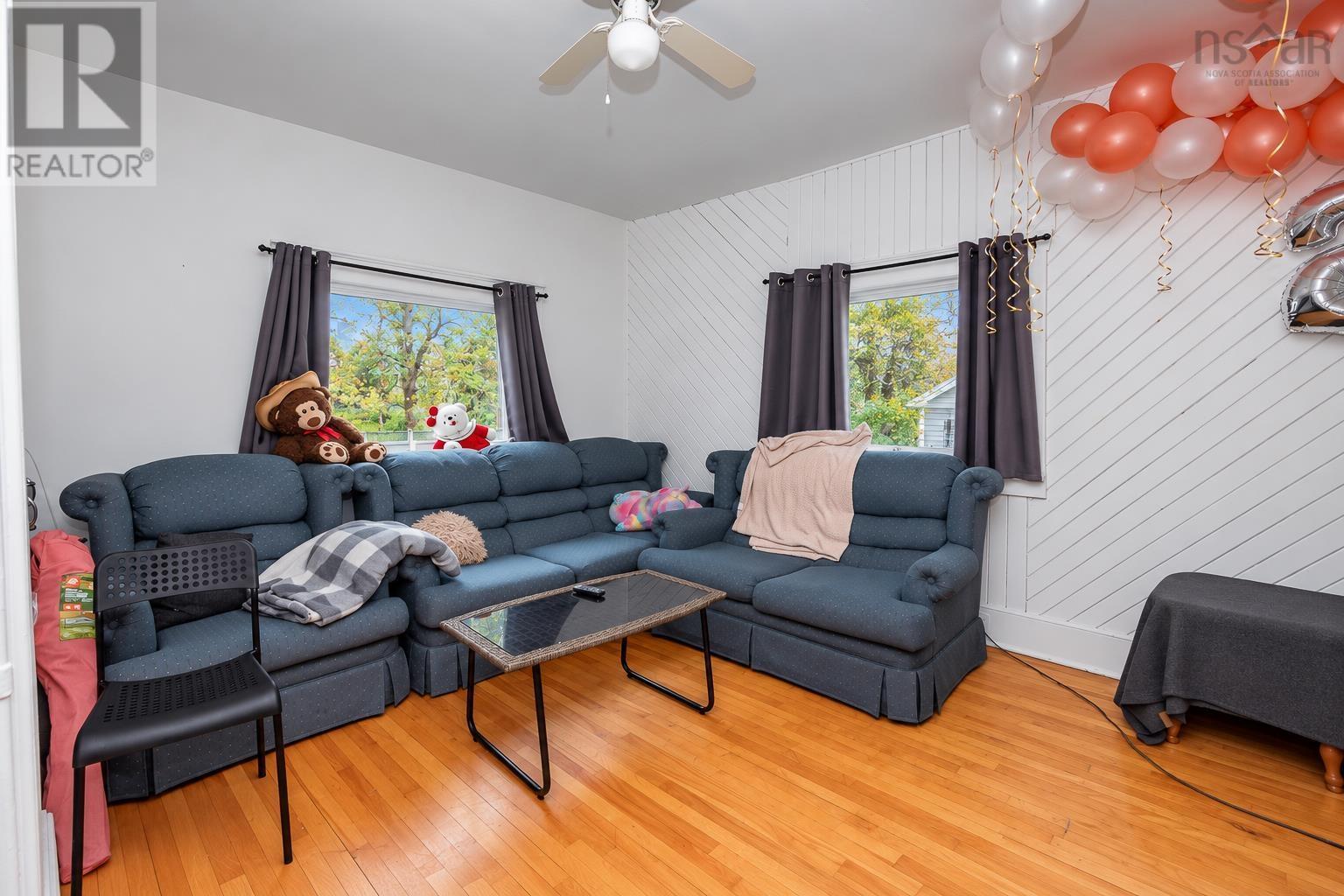 208 Whitney Avenue Property Photo 17