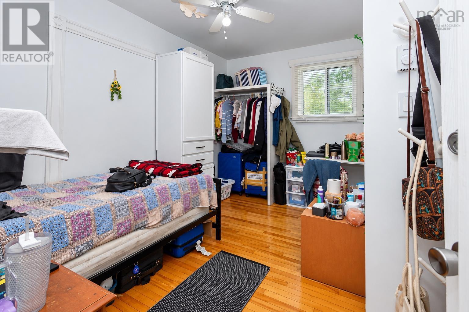 208 Whitney Avenue Property Photo 20