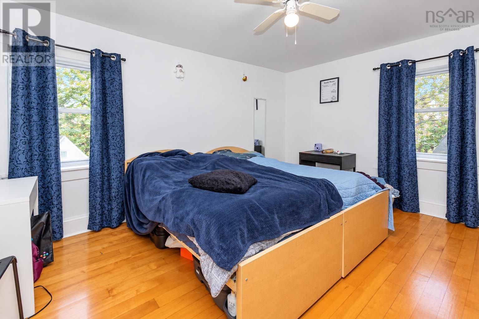 208 Whitney Avenue Property Photo 25