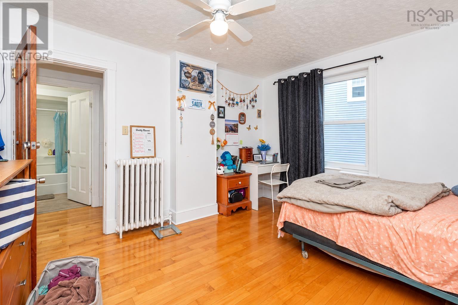 208 Whitney Avenue Property Photo 28