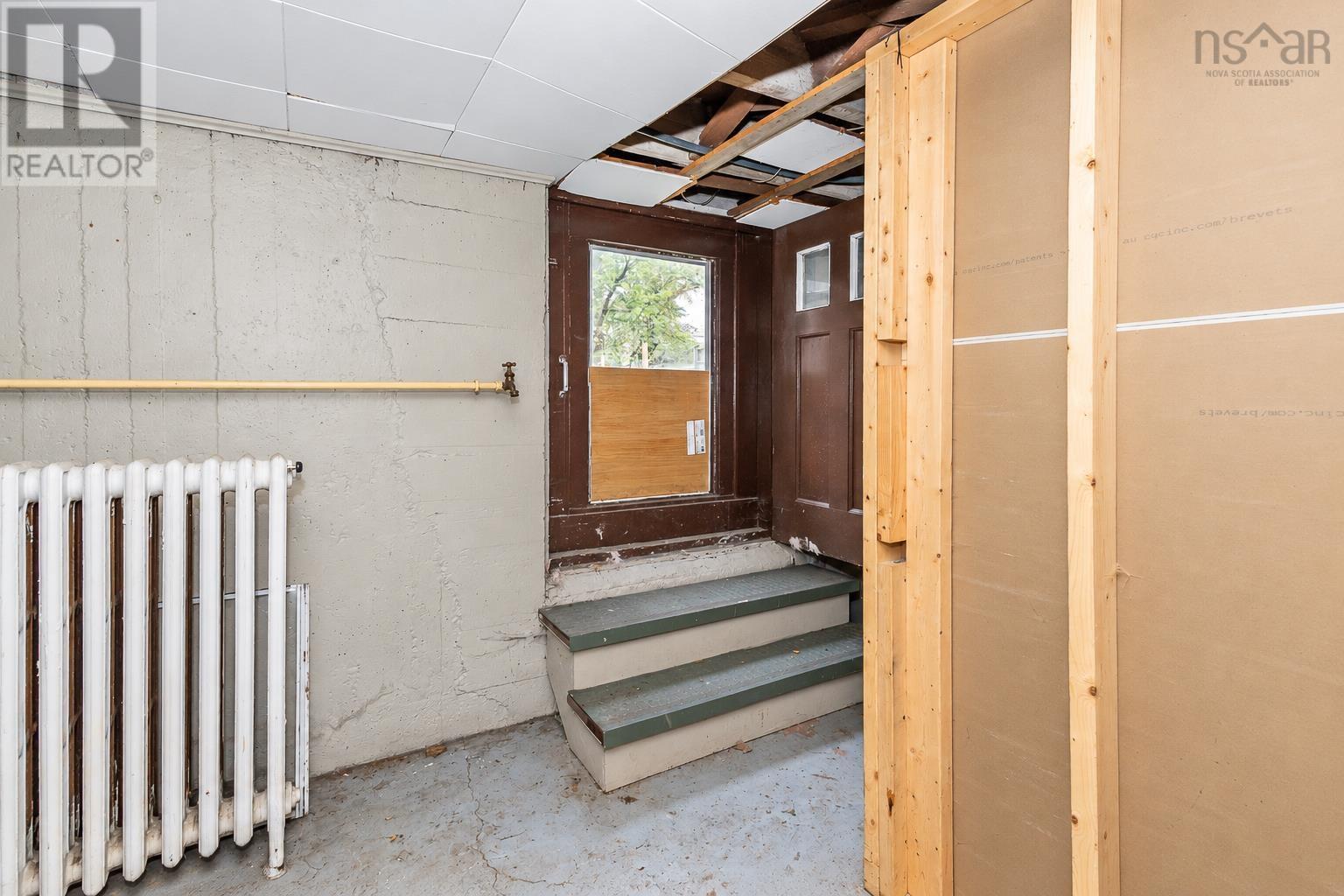 208 Whitney Avenue Property Photo 32