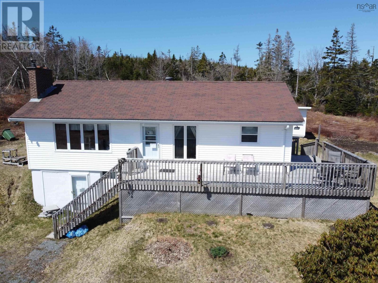 28019 Highway 7 Property Photo 1