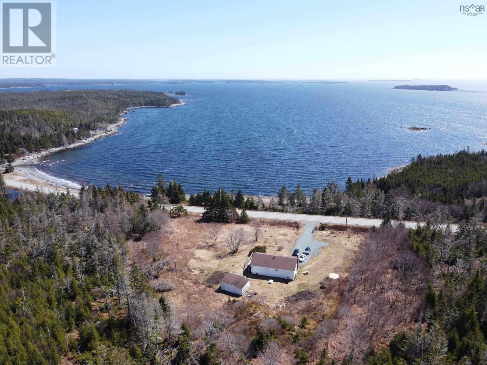 28019 Highway 7 Property Photo 3