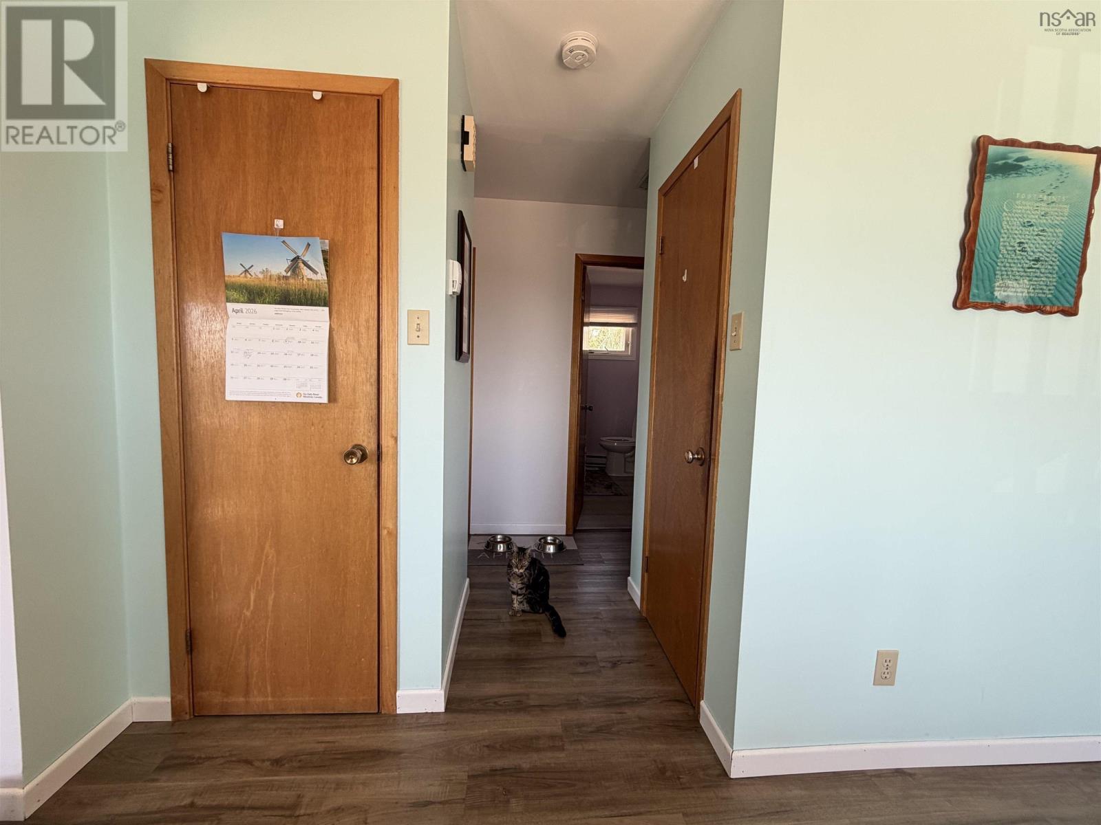 28019 Highway 7 Property Photo 17