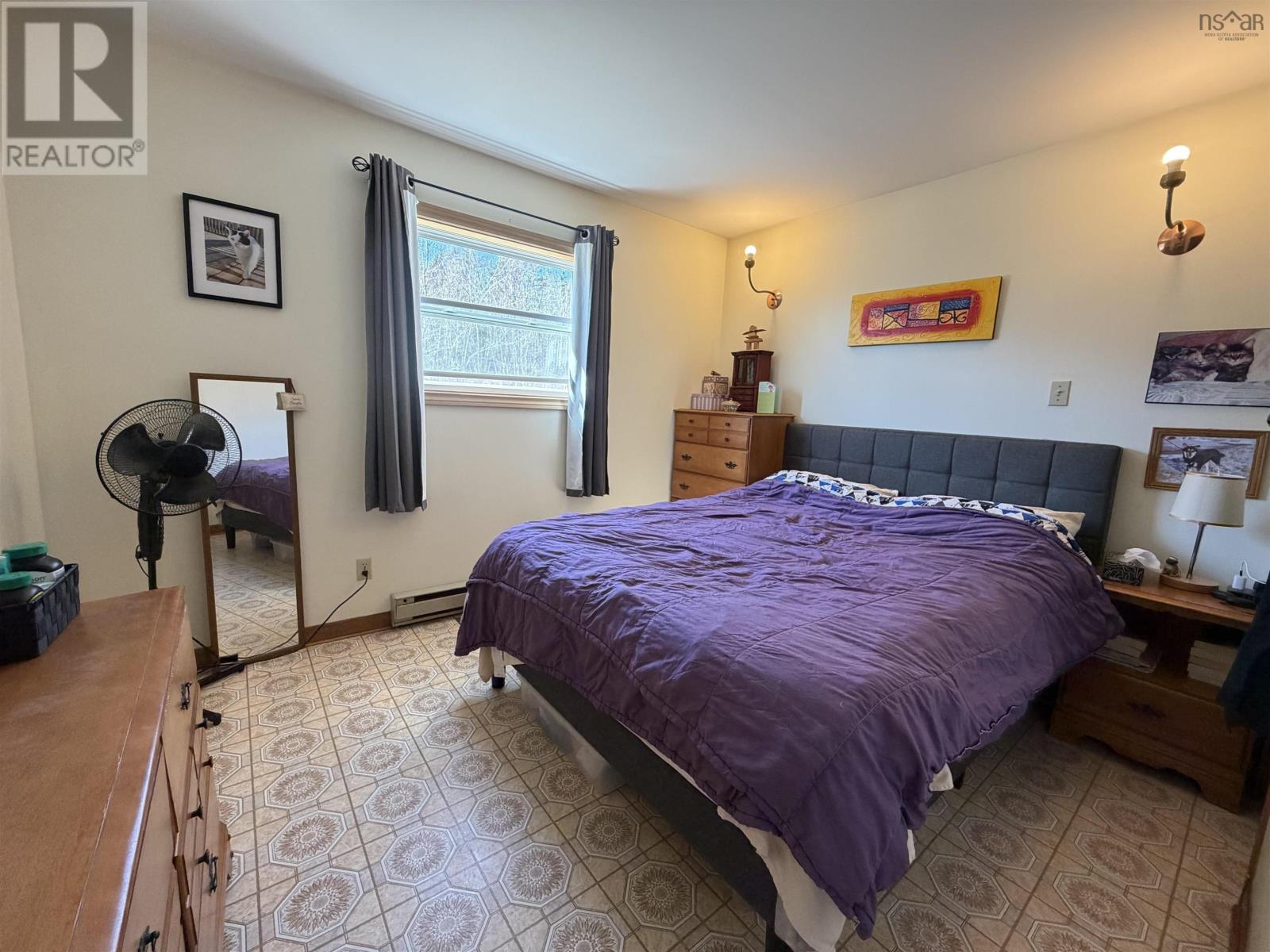 28019 Highway 7 Property Photo 22