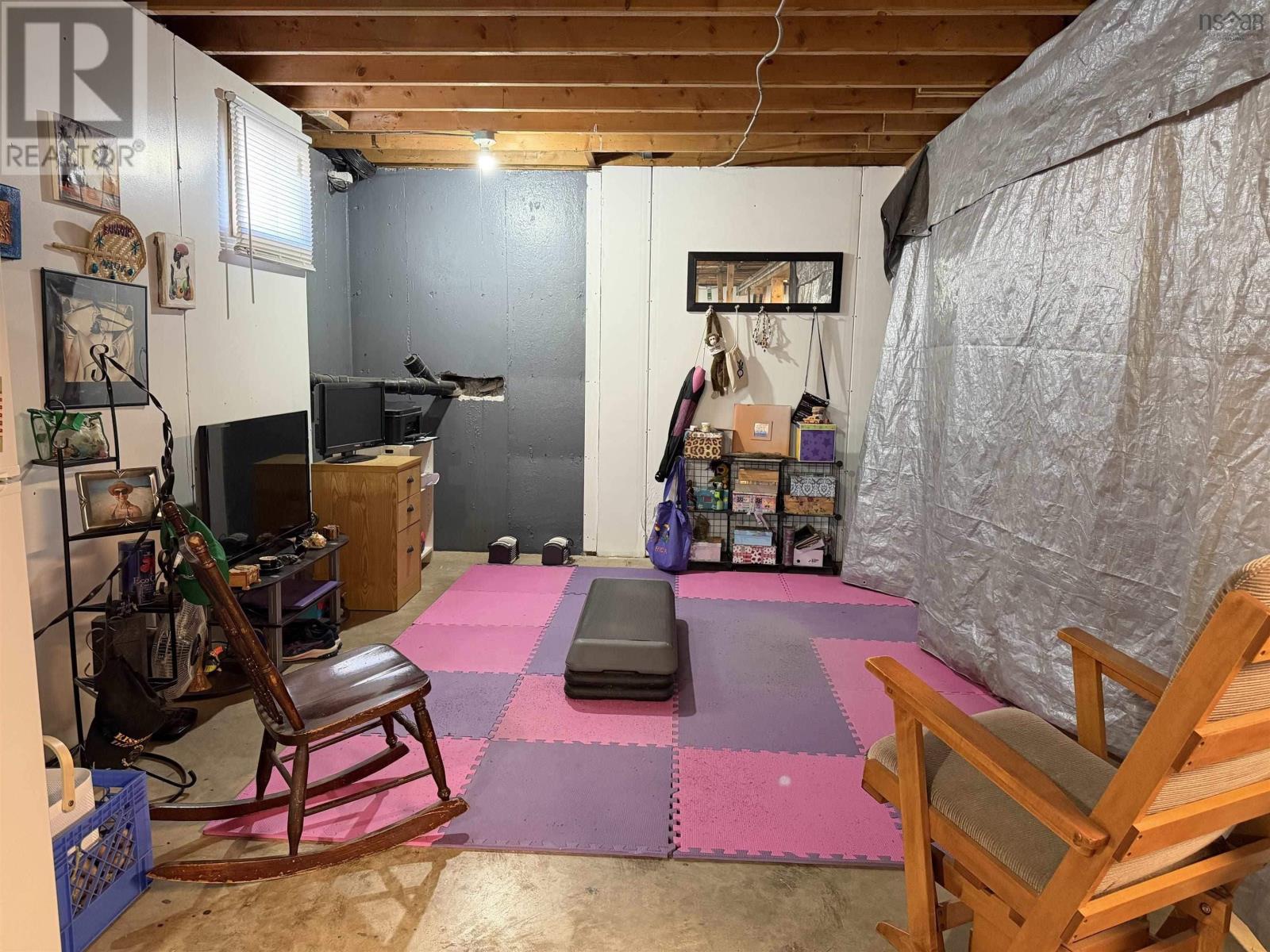 28019 Highway 7 Property Photo 29