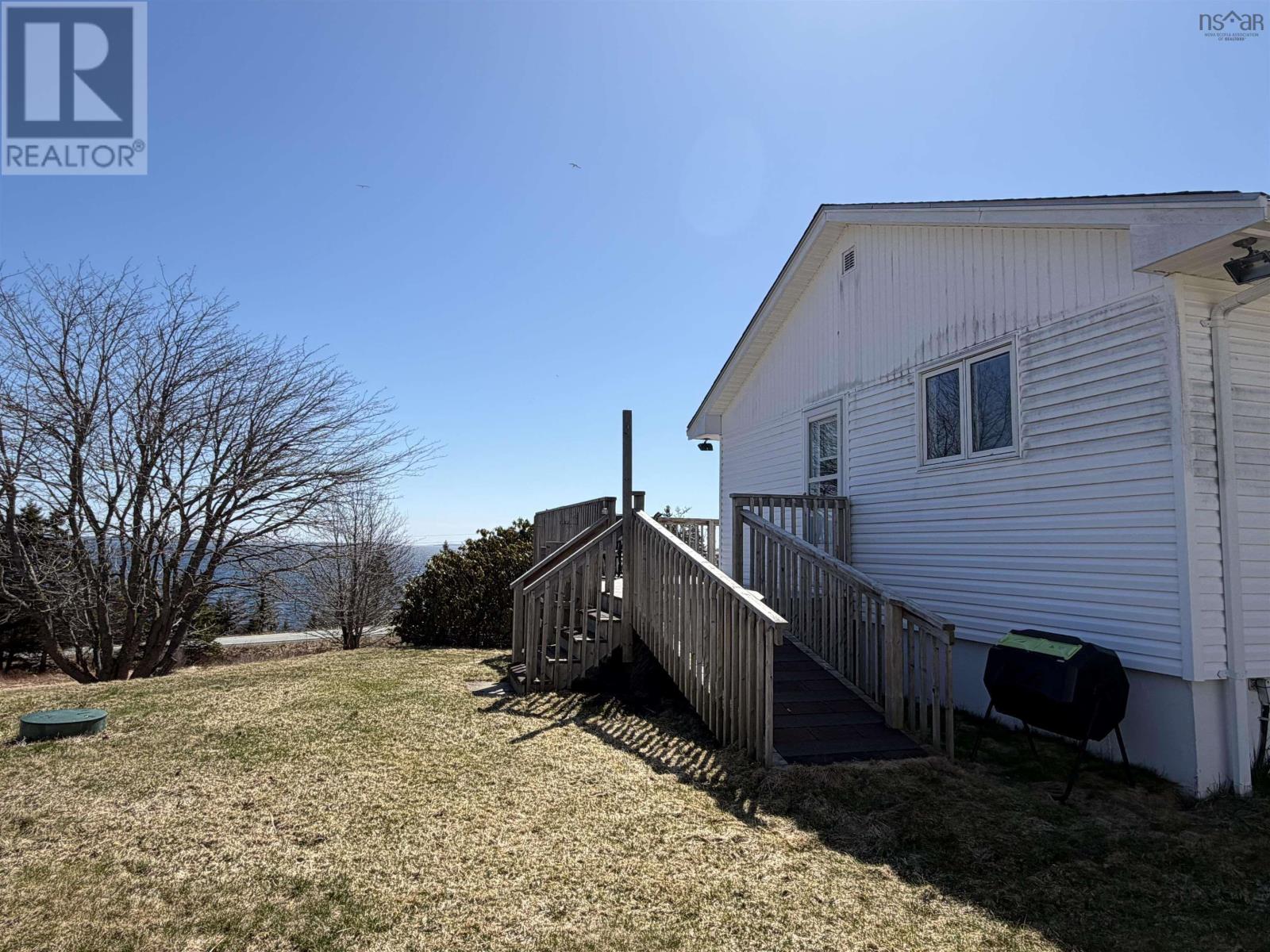 28019 Highway 7 Property Photo 39