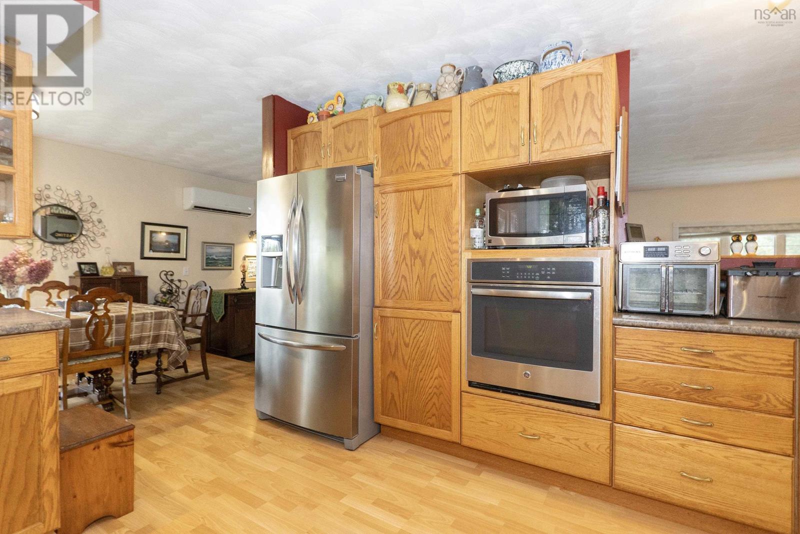 5862 Highway 6 Property Photo 11