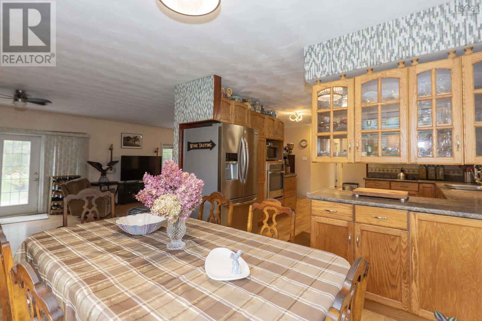 5862 Highway 6 Property Photo 13
