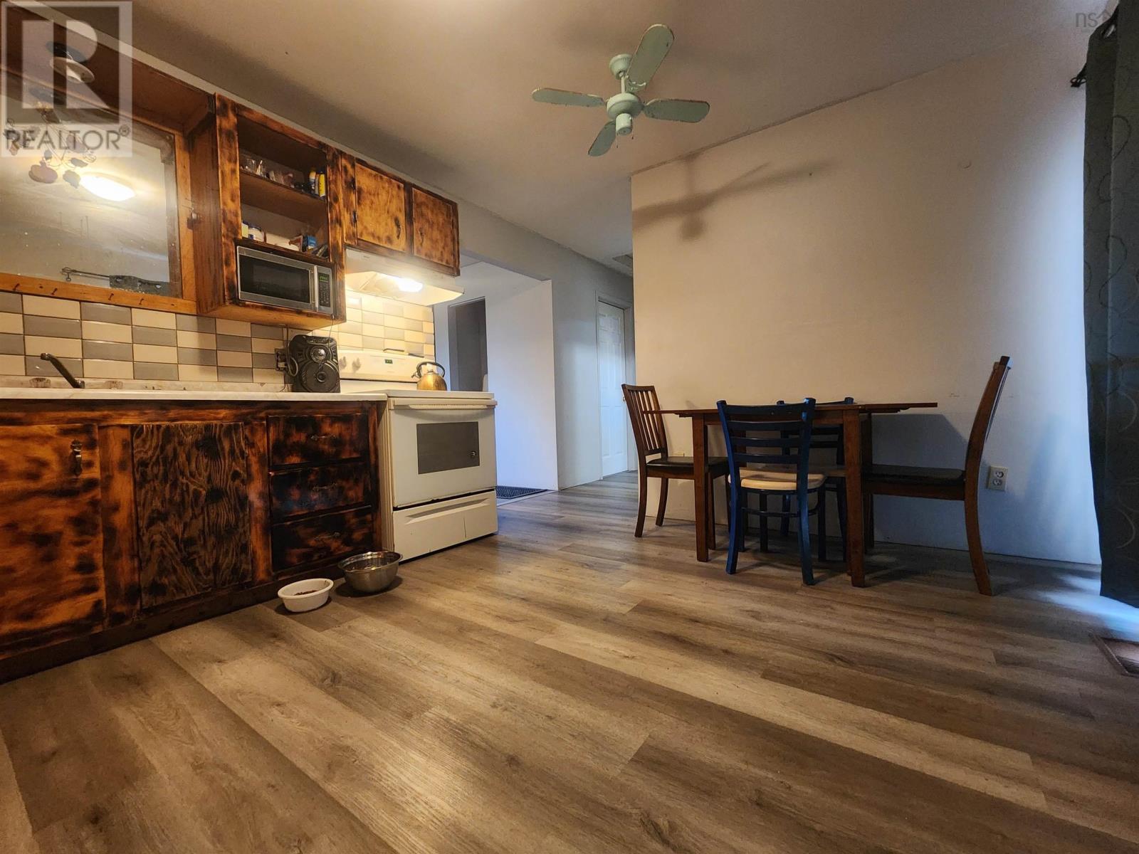 9340 Highway 366 Property Photo 17
