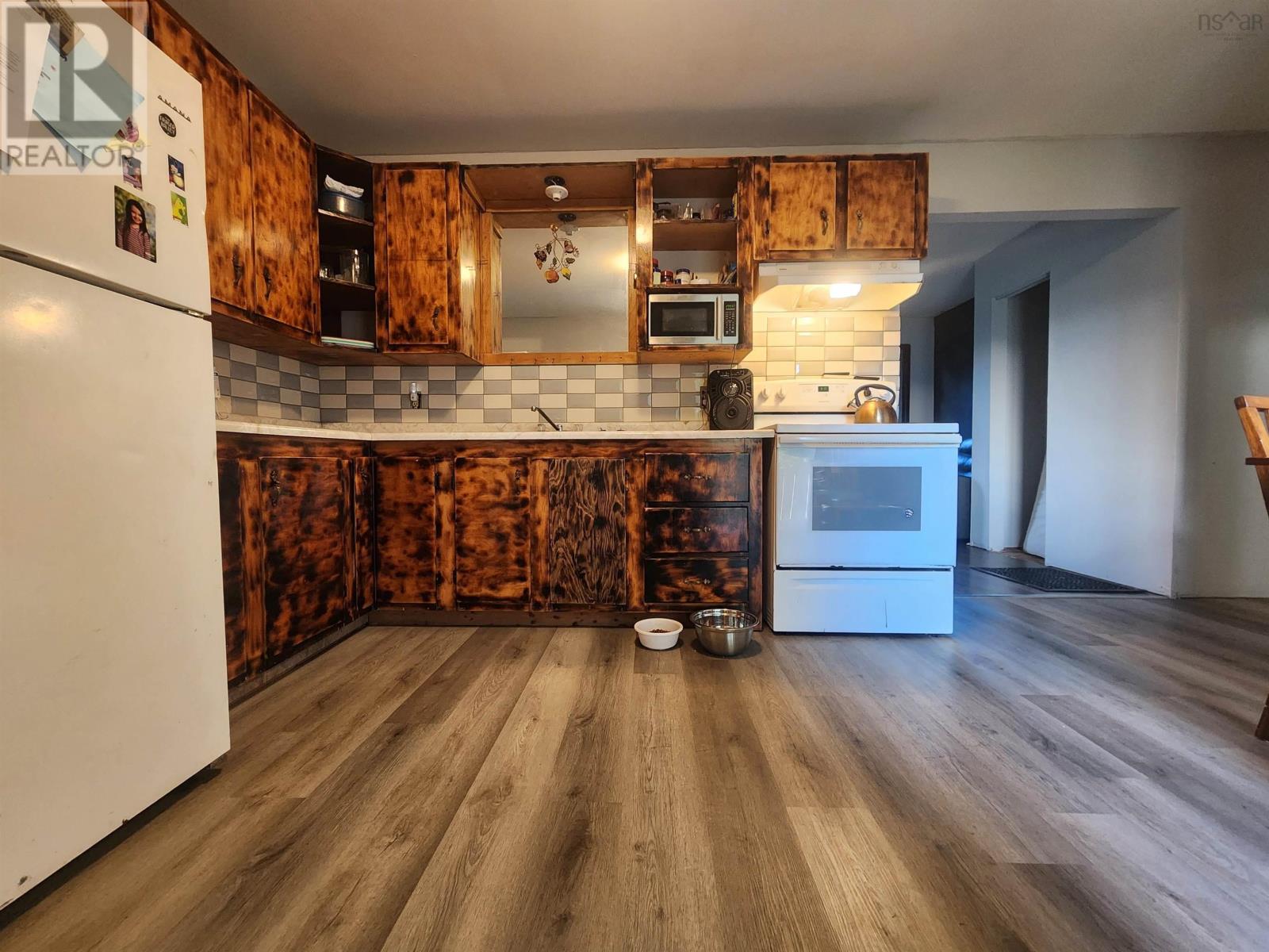 9340 Highway 366 Property Photo 15