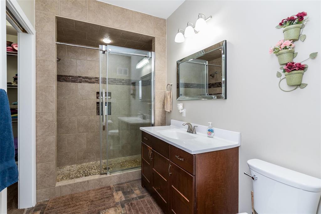 42 Colleen Avenue Property Photo 25
