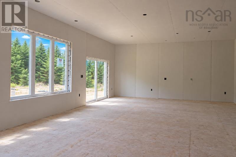 33 Little Deer Lane Property Photo 7