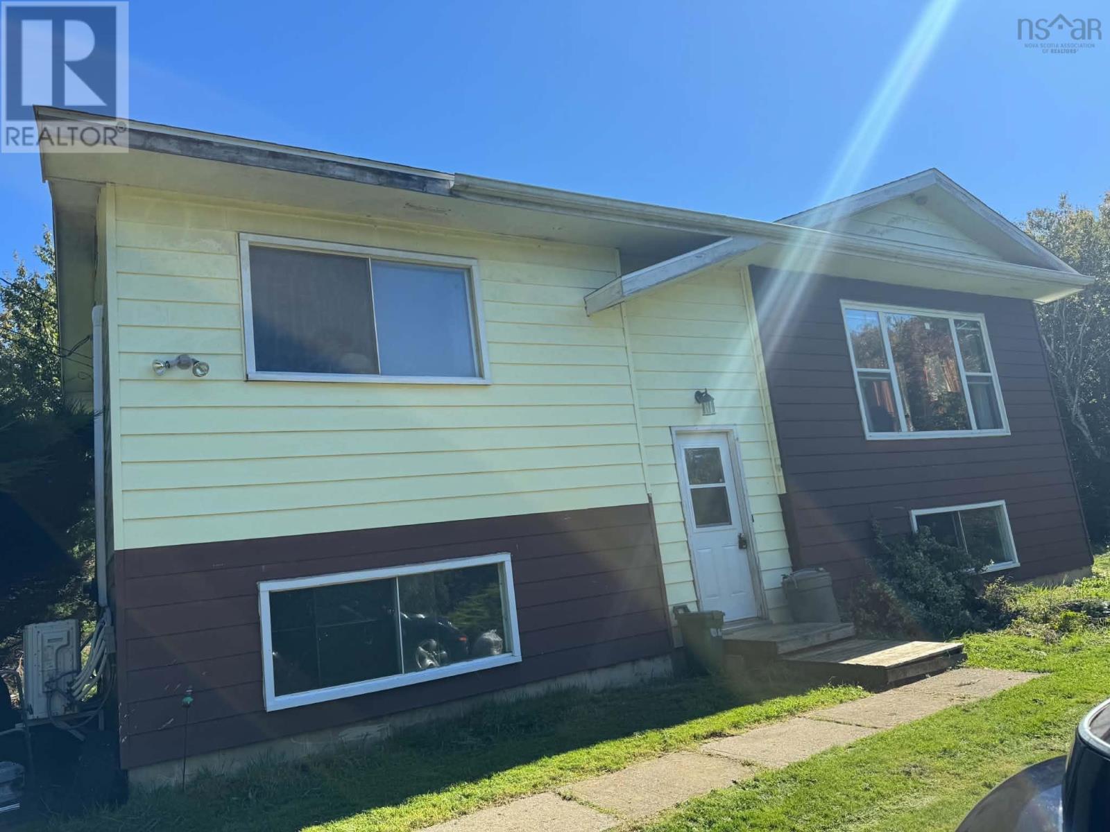 101 Tinkham Road Property Photo 2