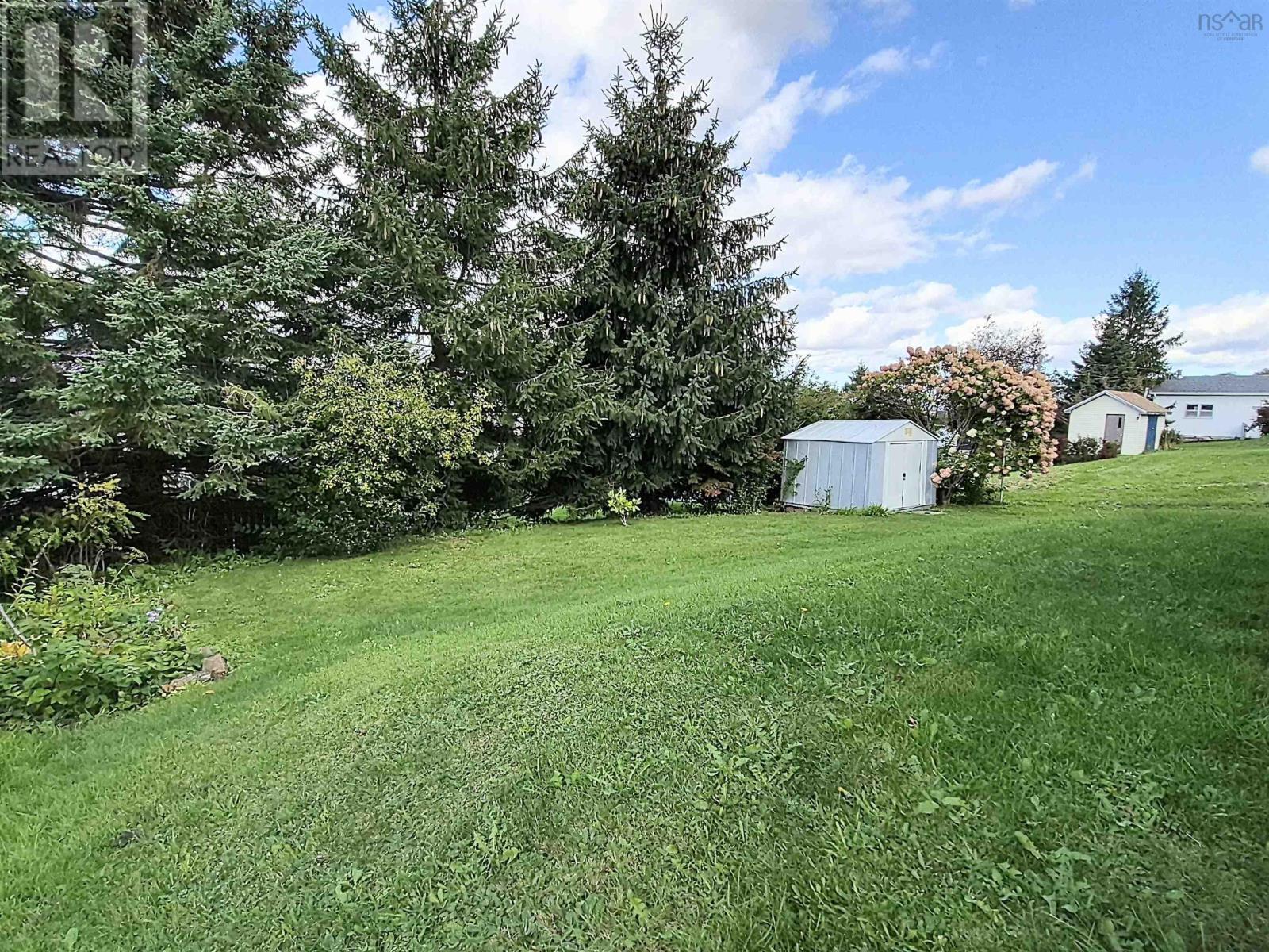 48 Townshend Avenue Property Photo 8