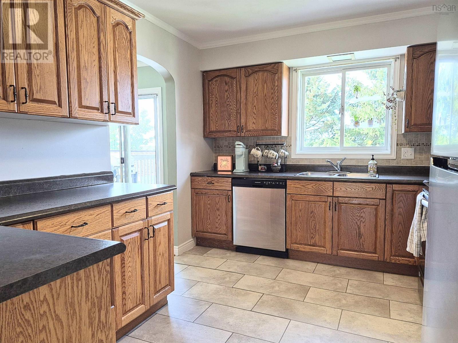 48 Townshend Avenue Property Photo 10