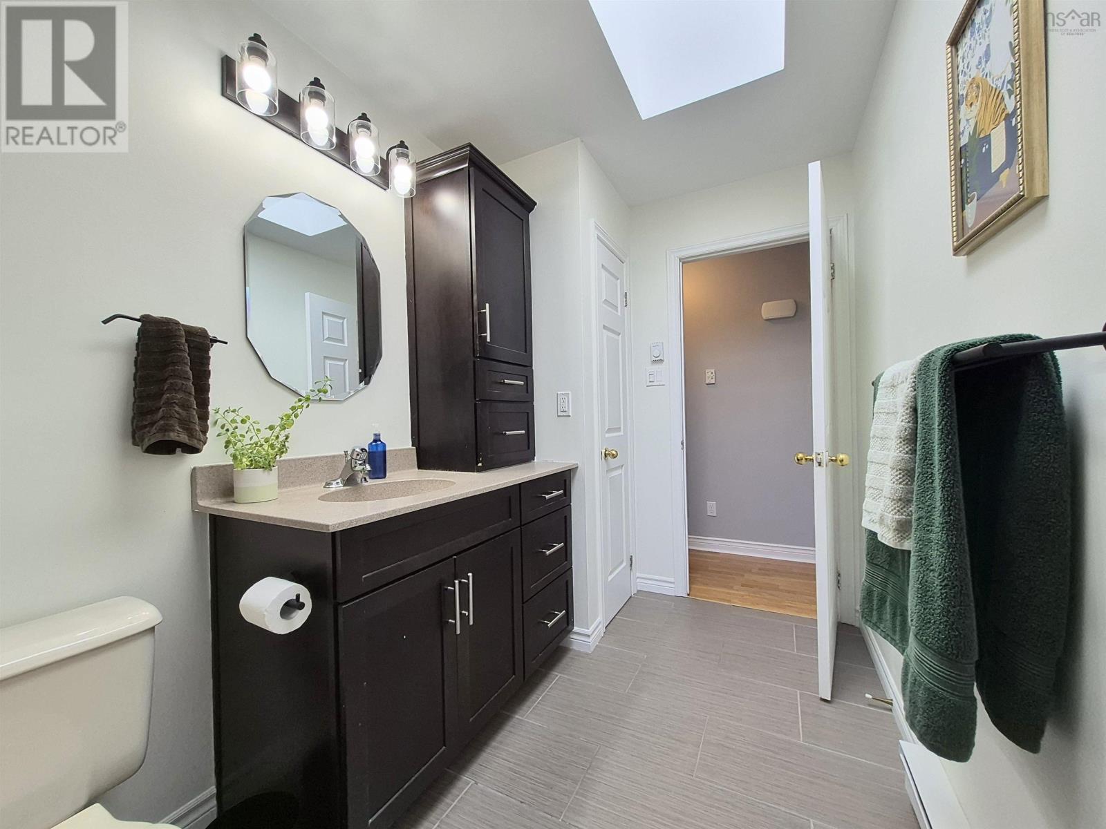48 Townshend Avenue Property Photo 22