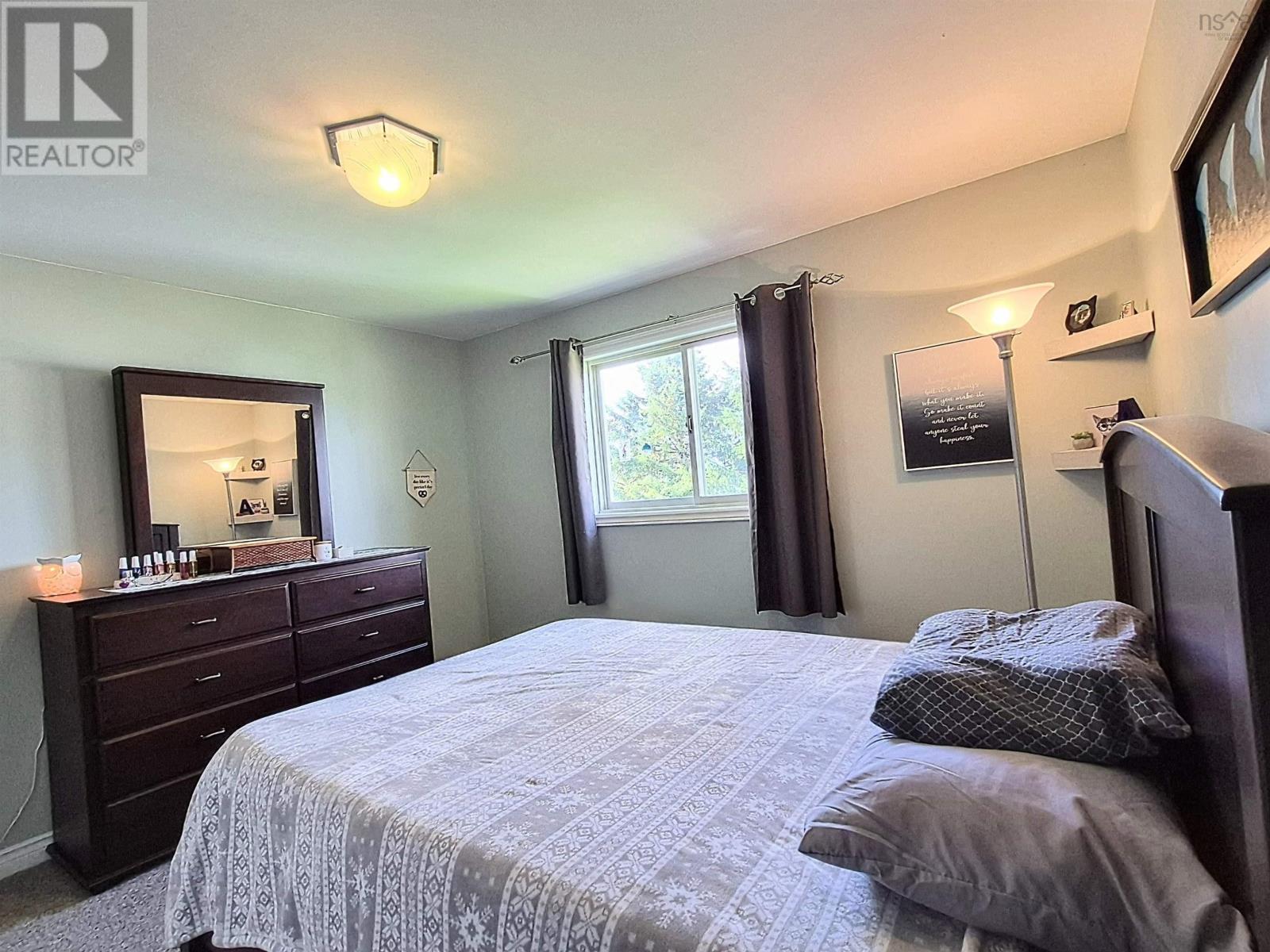 48 Townshend Avenue Property Photo 23