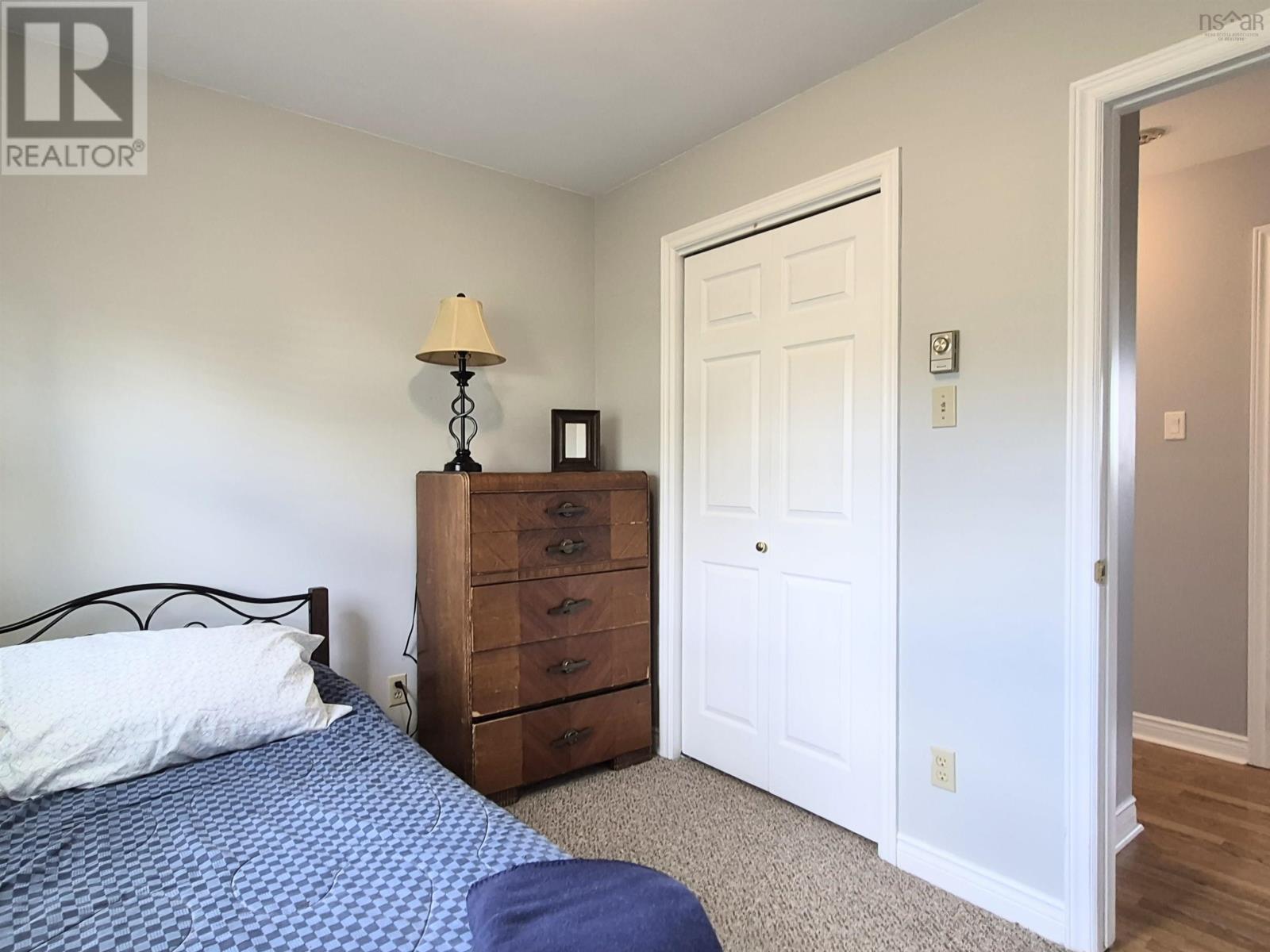48 Townshend Avenue Property Photo 31