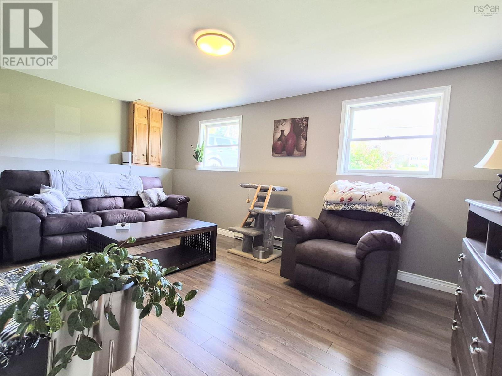 48 Townshend Avenue Property Photo 42