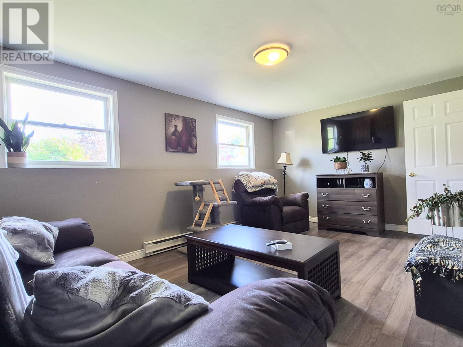 48 Townshend Avenue Property Photo 44