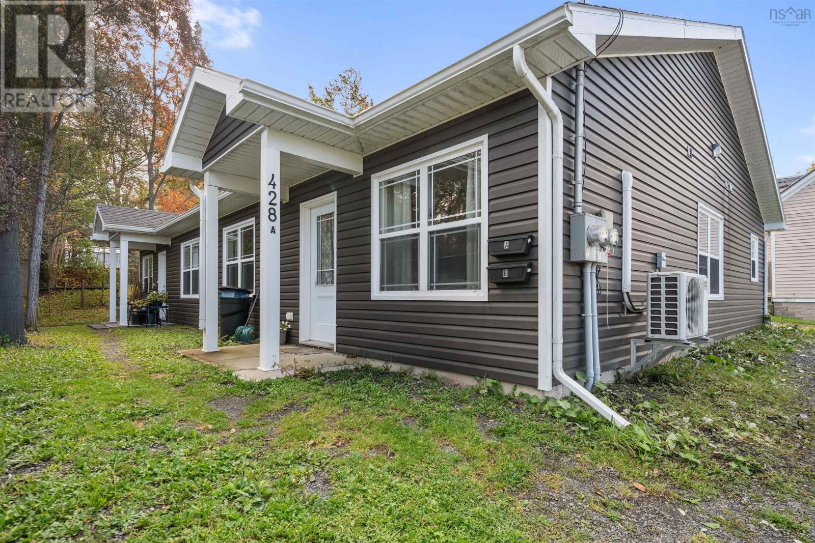428 Stewart Street Property Photo 1