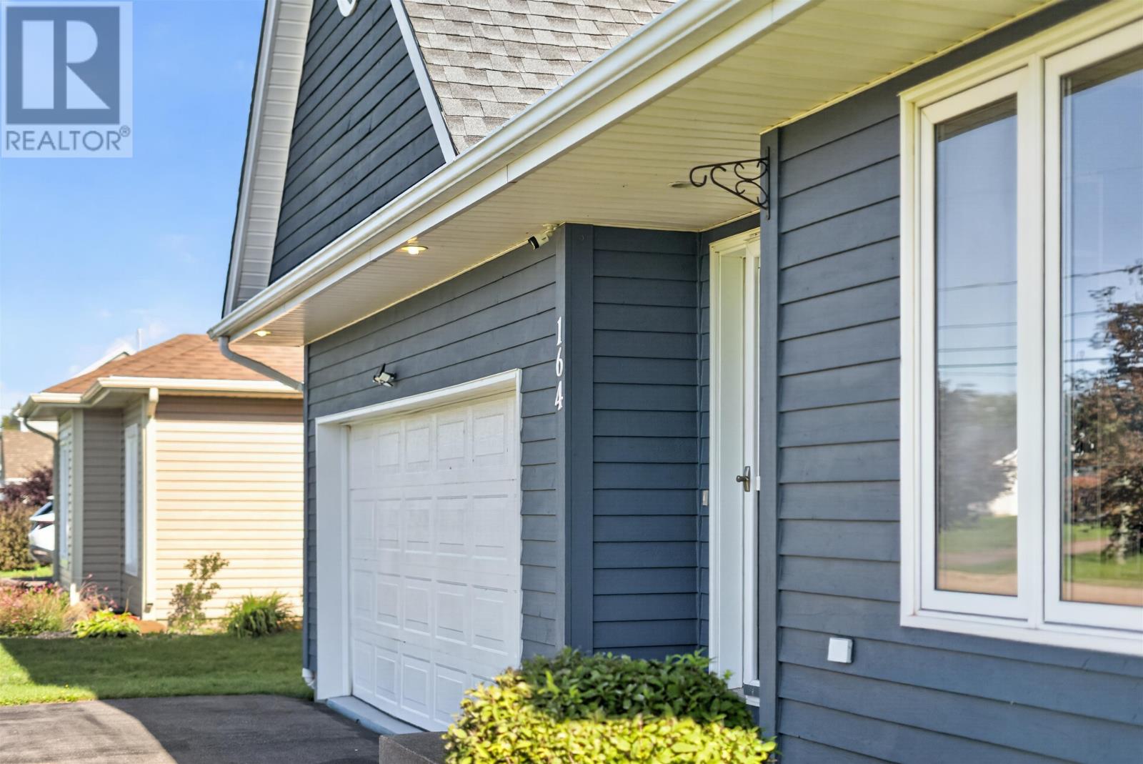164 Crozier Drive Property Photo 3