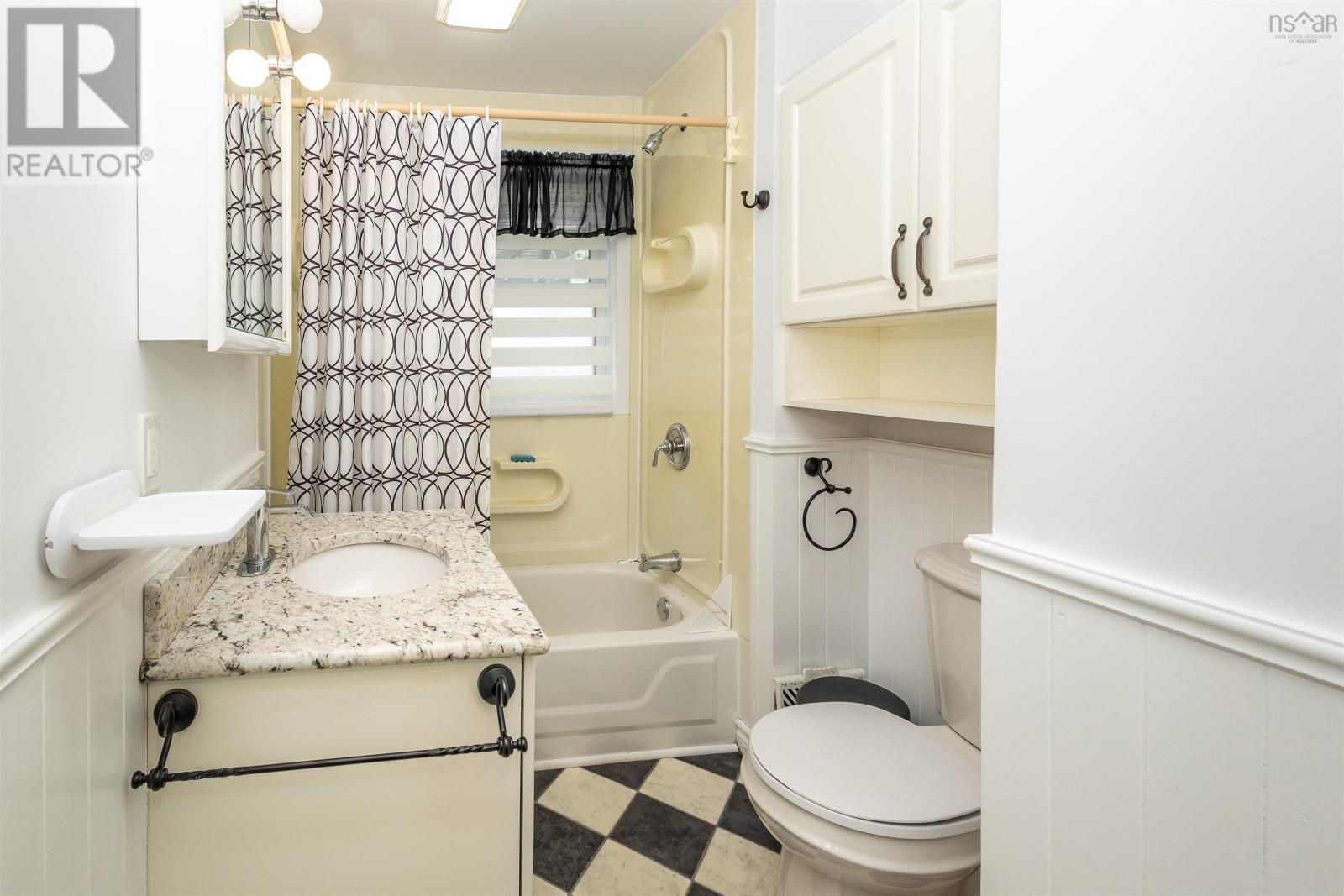 11 Maclean Street Property Photo 20