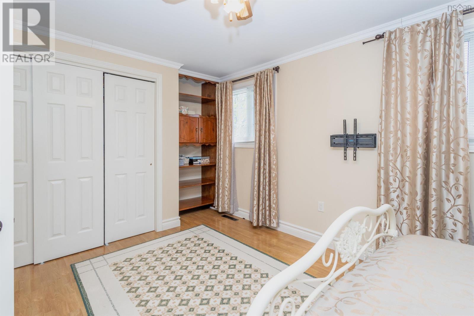 11 Maclean Street Property Photo 23