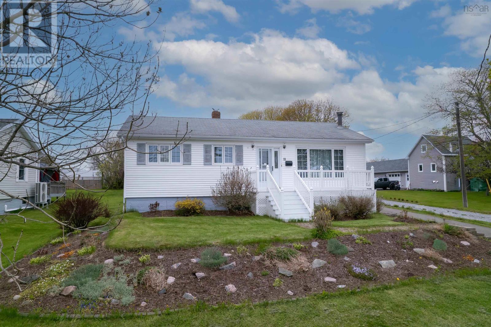 11 Maclean Street Property Photo 30
