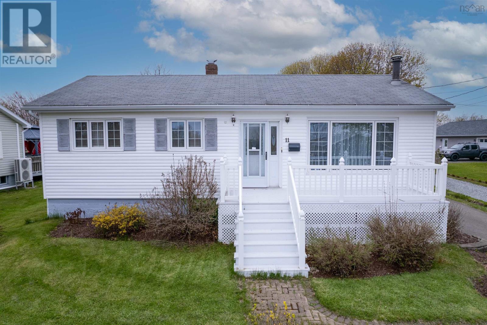 11 Maclean Street Property Photo 31
