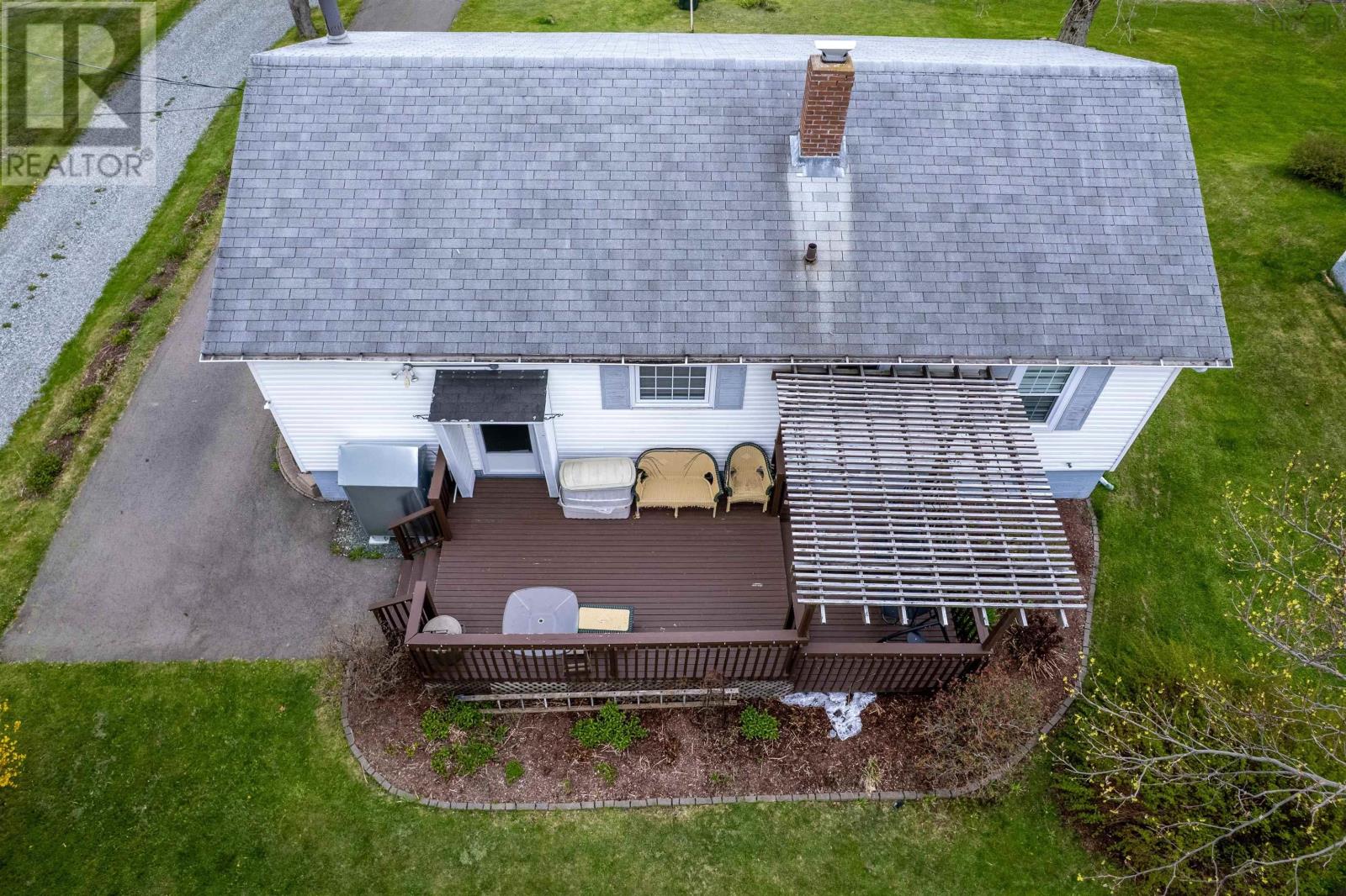 11 Maclean Street Property Photo 33