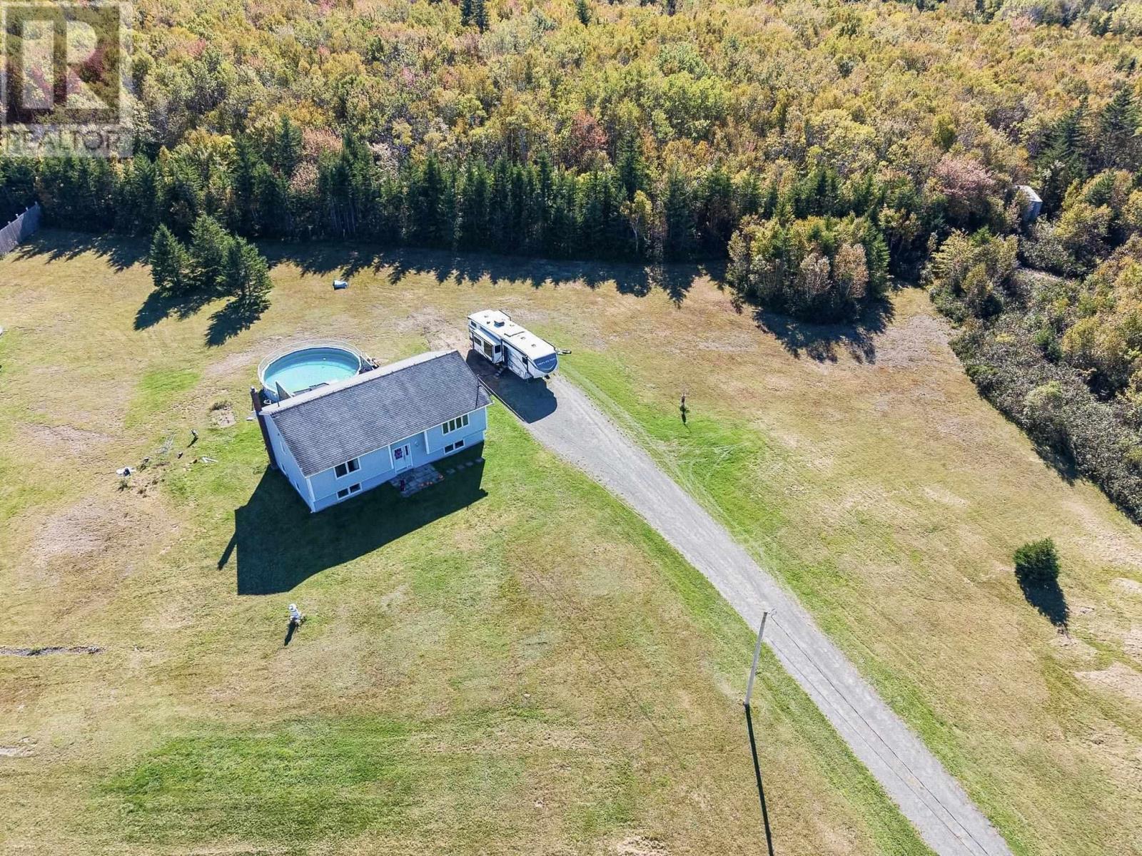 176 Armada Drive Property Photo 8