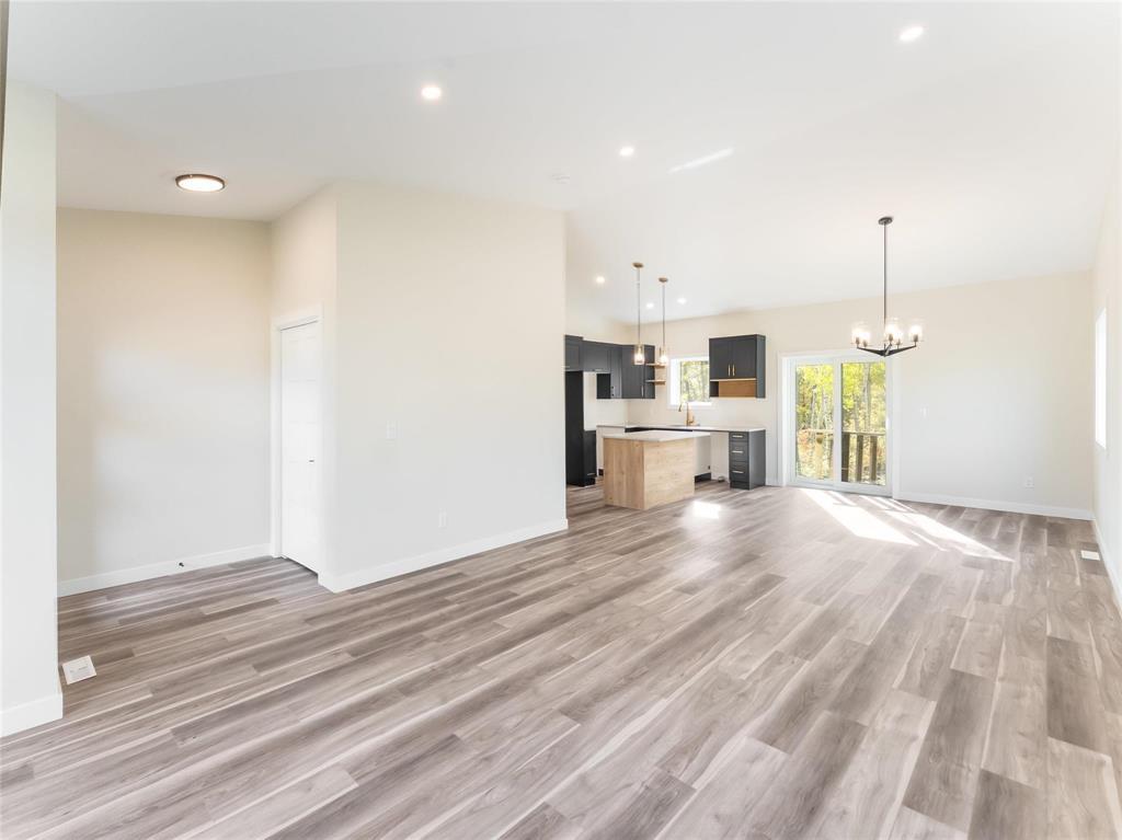 3 Everwood Crescent Property Photo 6