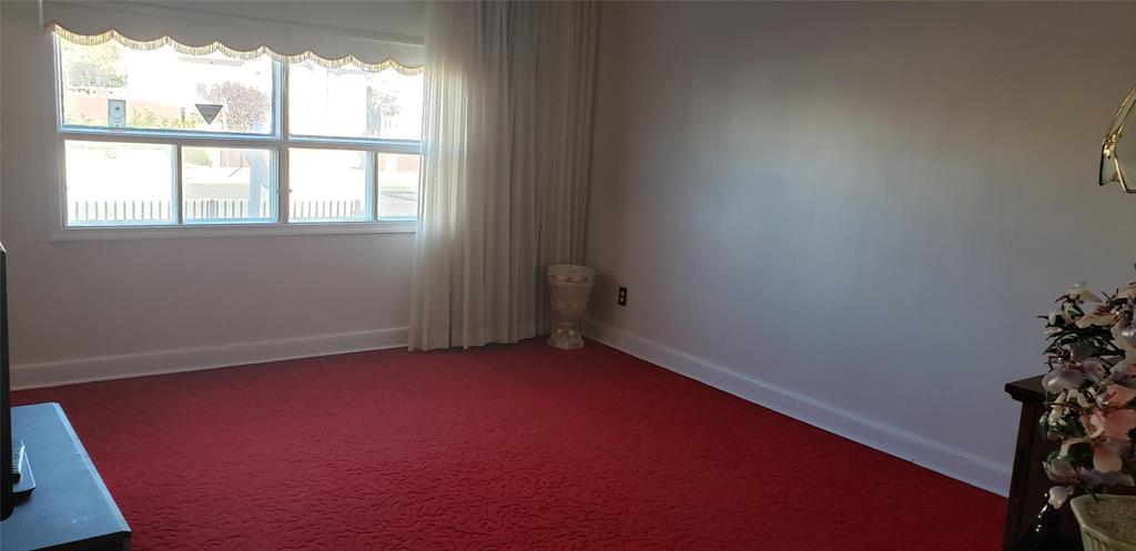 876 William Avenue Property Photo 7