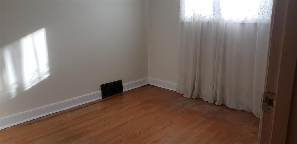876 William Avenue Property Photo 13