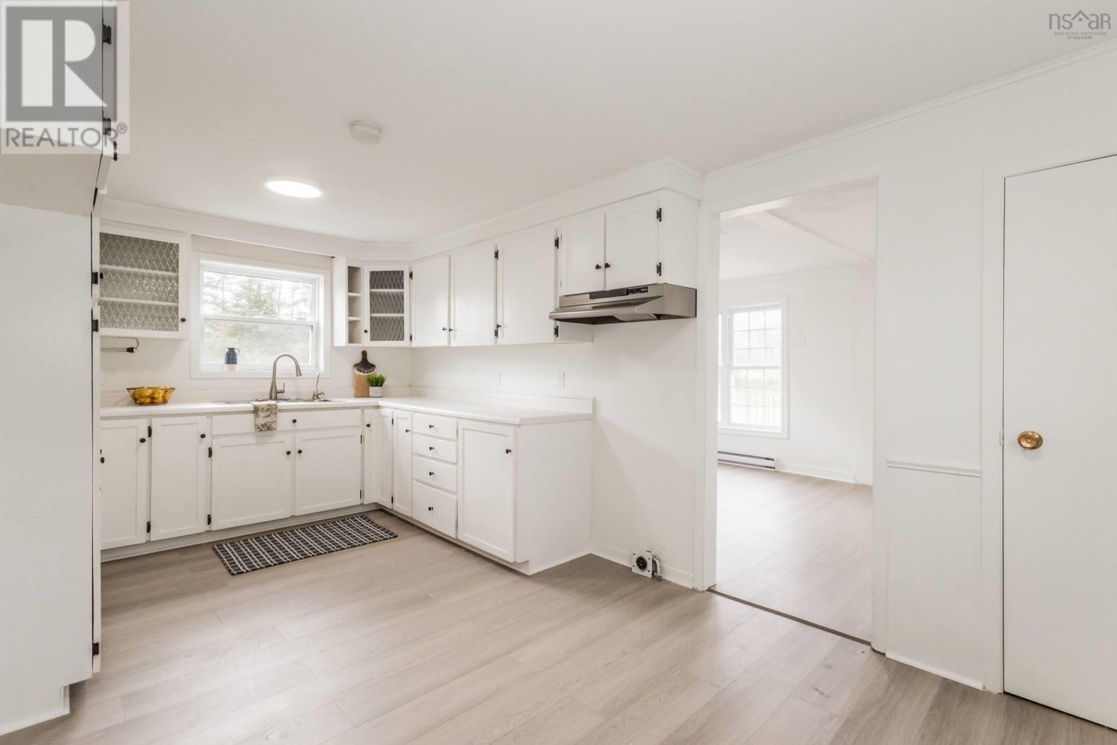 6 Eye Road Property Photo 10