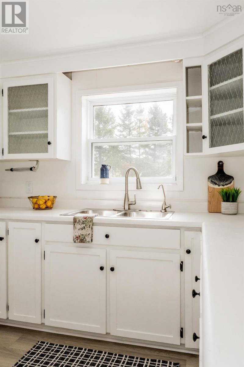 6 Eye Road Property Photo 16