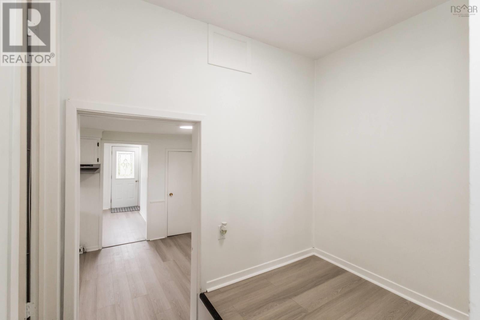 6 Eye Road Property Photo 24
