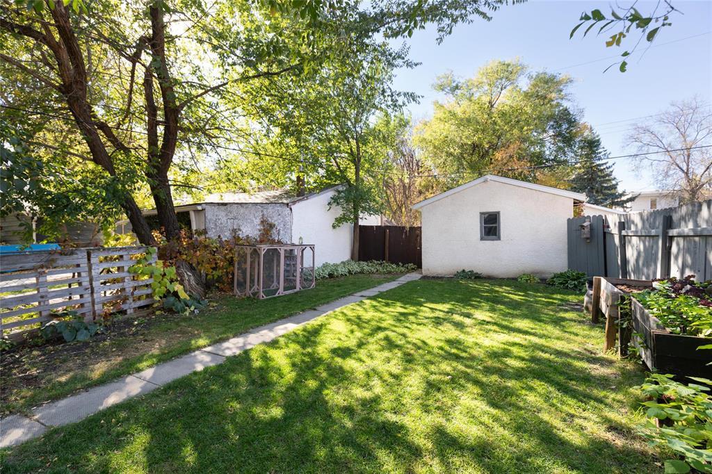 111 Bristol Avenue Property Photo 2