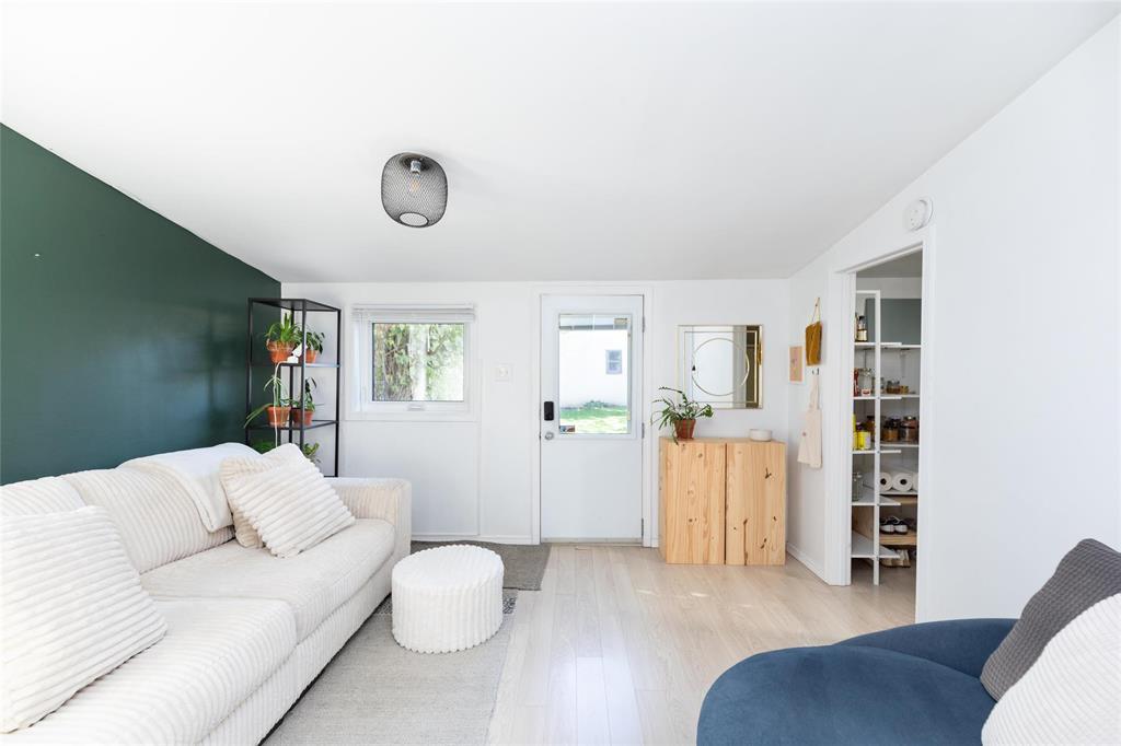 111 Bristol Avenue Property Photo 12
